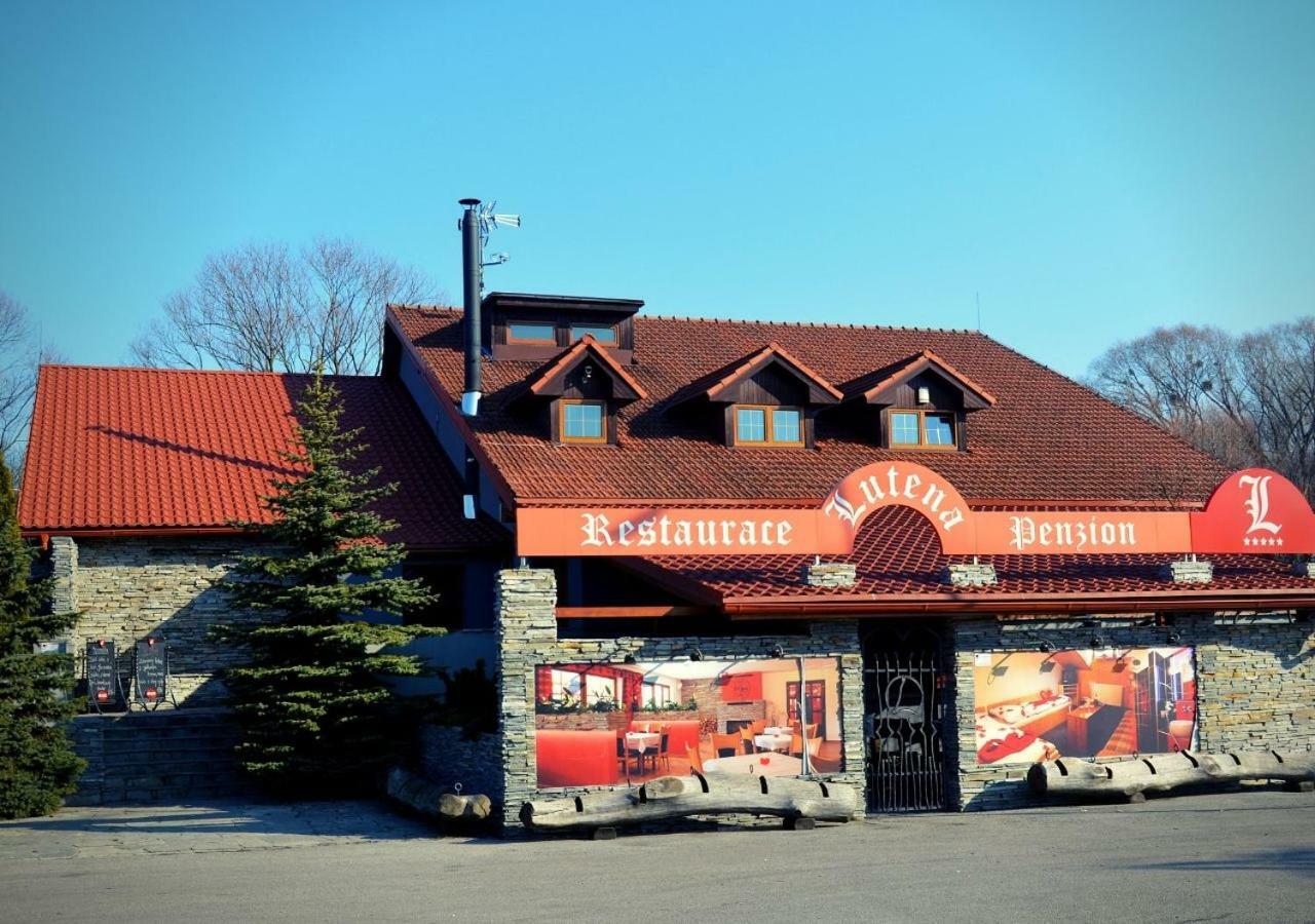 Restaurace A Penzion Lutena Dolni Lutyne Exterior photo
